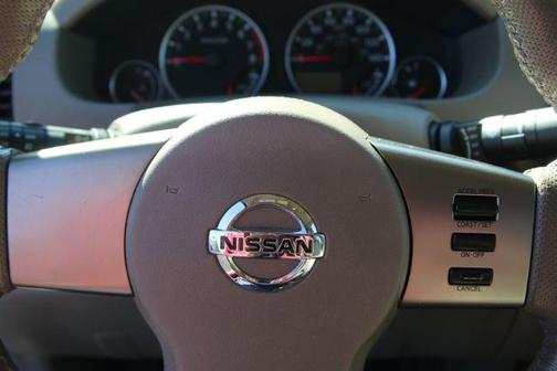 2010 Nissan Frontier LE