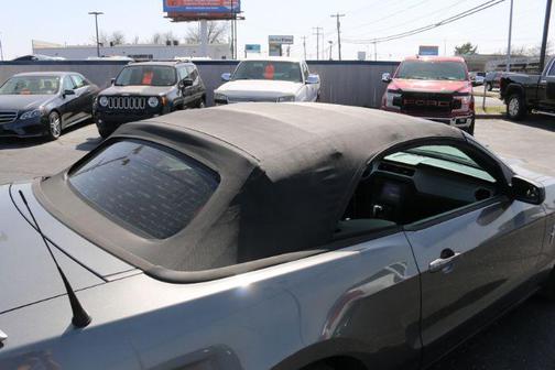 2012 Ford Mustang V6