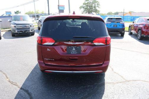 2018 Chrysler Pacifica Touring-L Plus