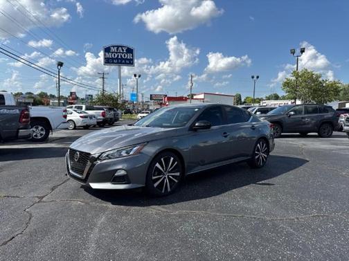 2020 Nissan Altima SR FWD