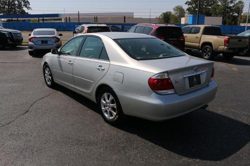 2005 Toyota Camry LE V6