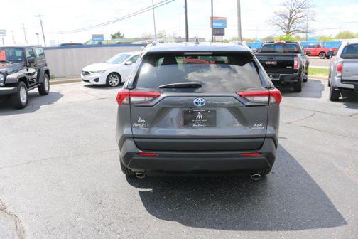 2023 Toyota RAV4 Hybrid XLE Premium