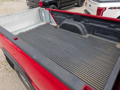 Victory Red 2004 Chevrolet Silverado 2500 LS H/D