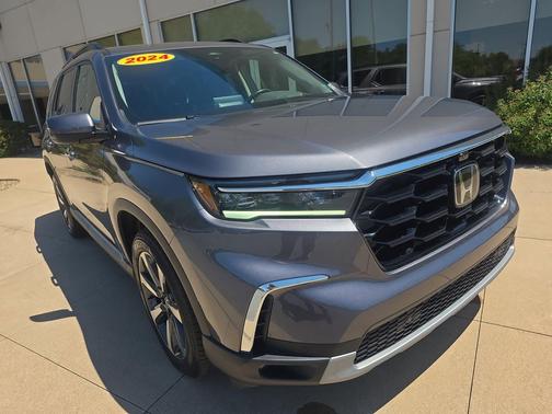 Modern Steel Metallic 2024 Honda Pilot Elite