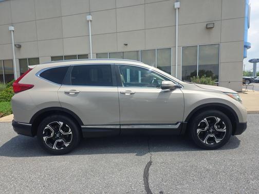 Sandstorm Metallic 2017 Honda CR-V Touring