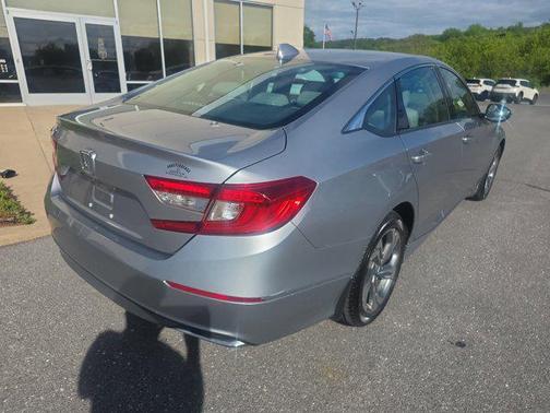 Lunar Silver Metallic 2018 Honda Accord EX-L