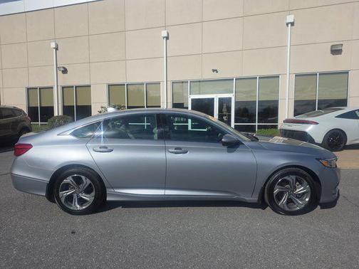 Lunar Silver Metallic 2018 Honda Accord EX-L