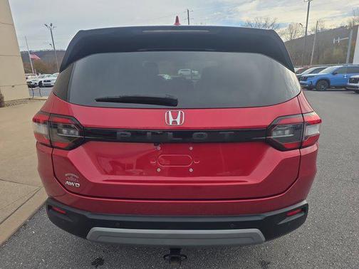 2023 Honda Pilot AWD EX-L 8 Passenger