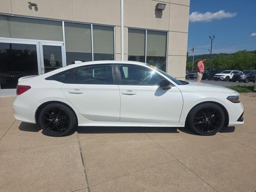 White 2024 Honda Civic Sport