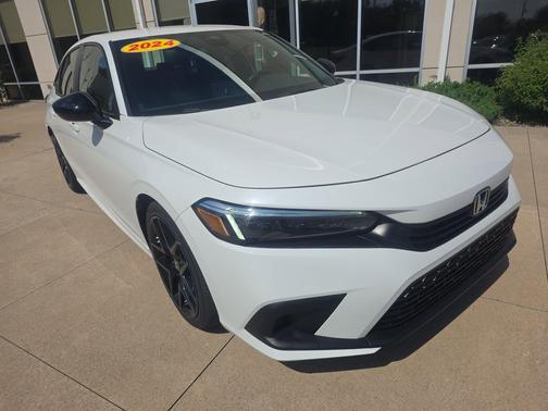 White 2024 Honda Civic Sport