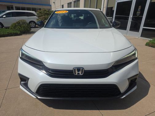 White 2024 Honda Civic Sport