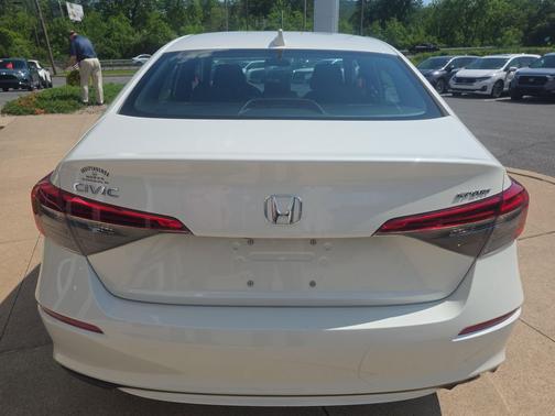 White 2024 Honda Civic Sport