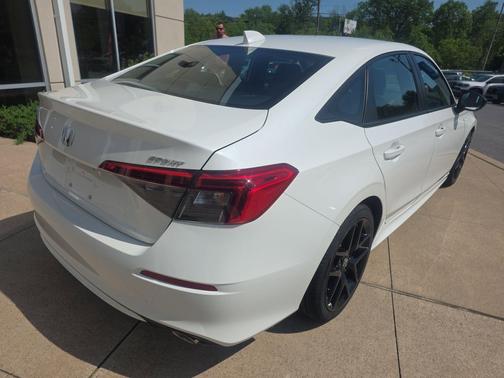 White 2024 Honda Civic Sport