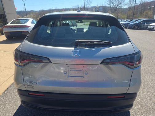 Lunar Silver Metallic 2023 Honda HR-V LX