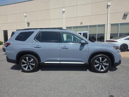 SONIC GREY 2025 Honda Pilot Touring 8-Passenger