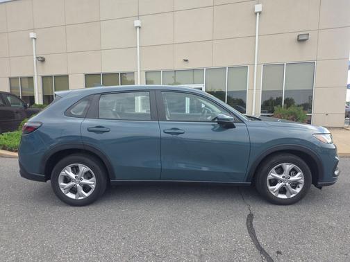 Nordic Forest Pearl 2024 Honda HR-V LX