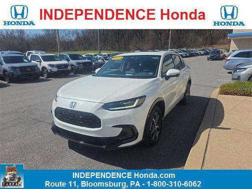 White 2023 Honda HR-V EX-L