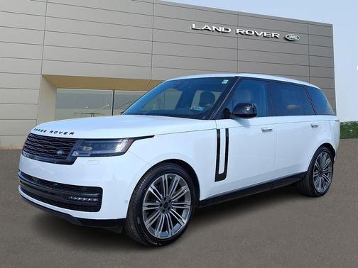 Fuji White 2026 Land Rover Range Rover P400 SE 7 Seat
