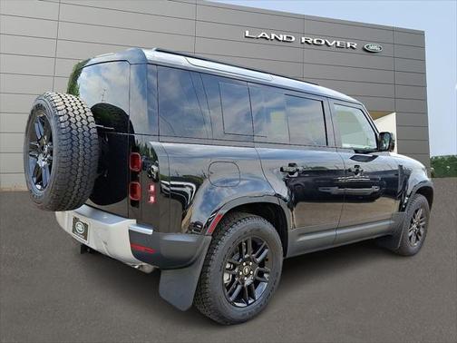 2025 Land Rover Defender 110 P300