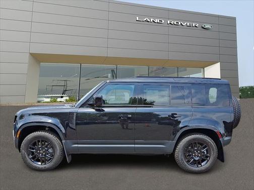 2025 Land Rover Defender 110 P300
