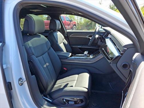 2025 Audi A8 L 55 TFSI quattro Tiptronic