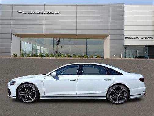 2025 Audi A8 L 55 TFSI quattro Tiptronic