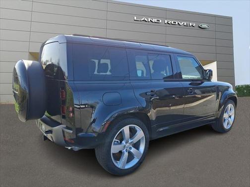 2025 Land Rover Defender 110 P400 X-Dynamic SE