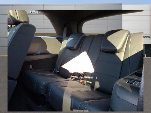 2025 Mercedes-Benz GLS 580 4MATIC