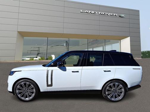 2025 Land Rover Range Rover P400 SE