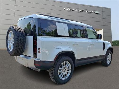 2025 Land Rover Defender 110 P300