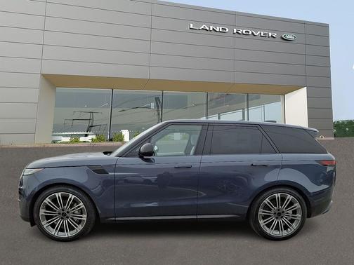 2026 Land Rover Range Rover Sport SE