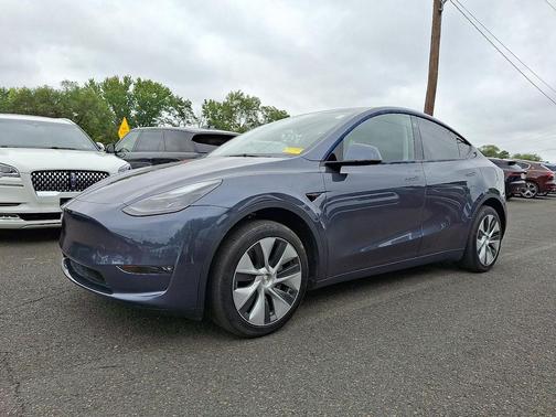 2023 Tesla Model Y Long Range Dual Motor All-Wheel Drive