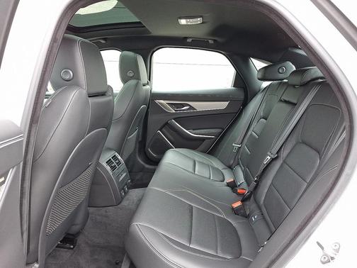 2024 Jaguar XF R-Dynamic SE P250 AWD Automatic