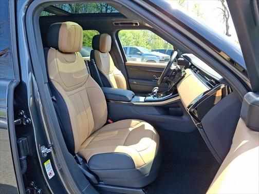 2024 Land Rover Range Rover Sport SE