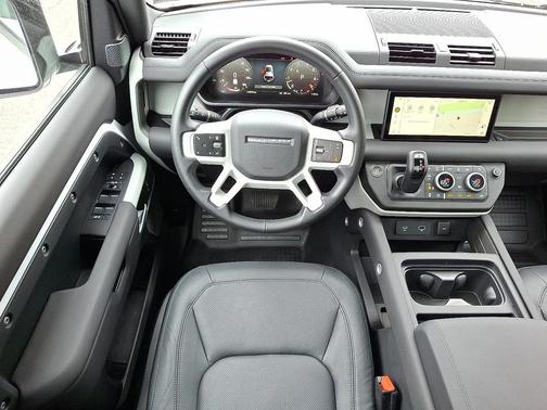 2024 Land Rover Defender 110 P400 S