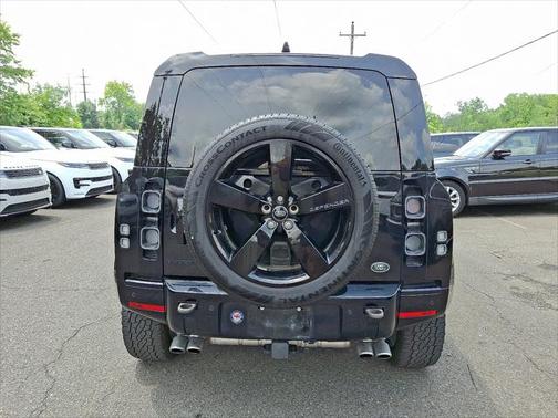 2022 Land Rover Defender 110 V8