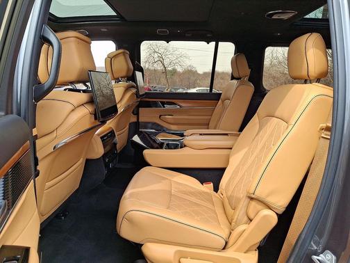 2022 Jeep Grand Wagoneer Series III 4x4