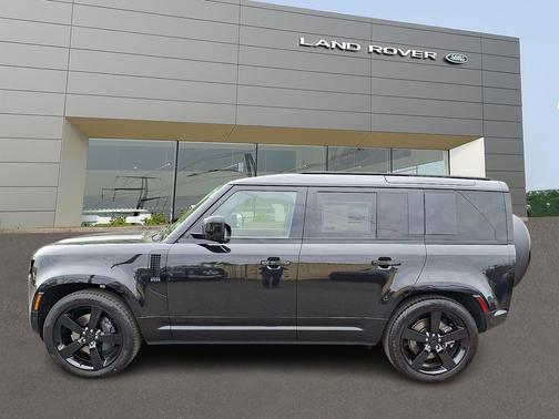 Santorini Black Metallic 2026 Land Rover Defender P400 X-Dynamic SE