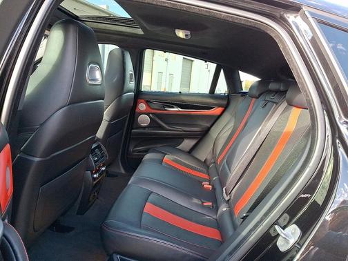 2018 BMW X6 M 