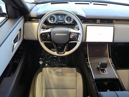 Giola Green Metallic 2026 Land Rover Range Rover Velar Belgravia Edition