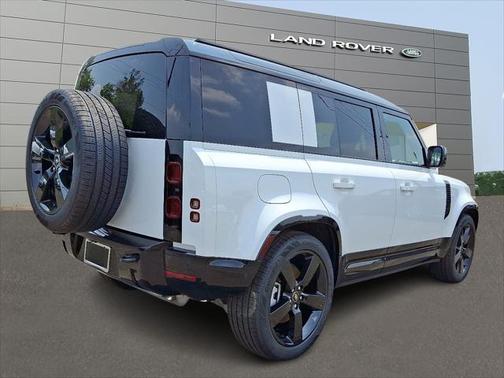 2025 Land Rover Defender 110 P400 X-Dynamic SE