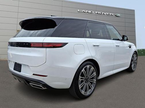 2026 Land Rover Range Rover Sport SE