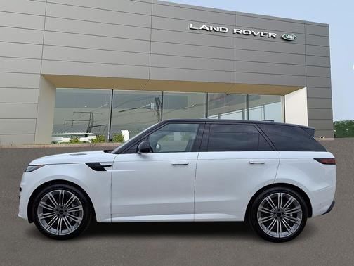 2026 Land Rover Range Rover Sport SE