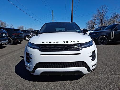2025 Land Rover Range Rover Evoque Dynamic SE