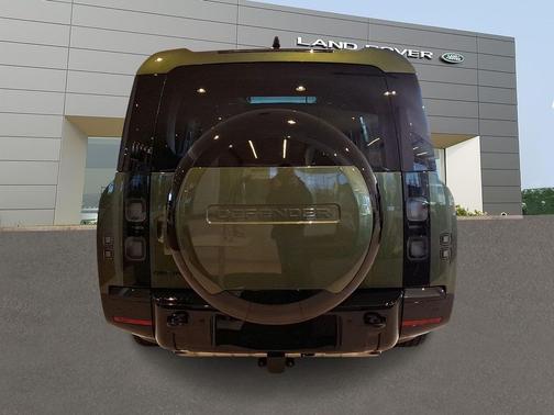 2026 Land Rover Defender P400 X-Dynamic SE