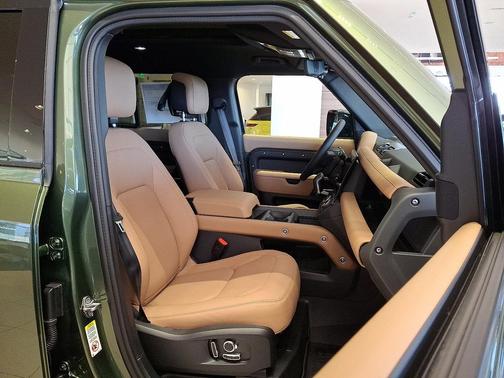 2026 Land Rover Defender P400 X-Dynamic SE