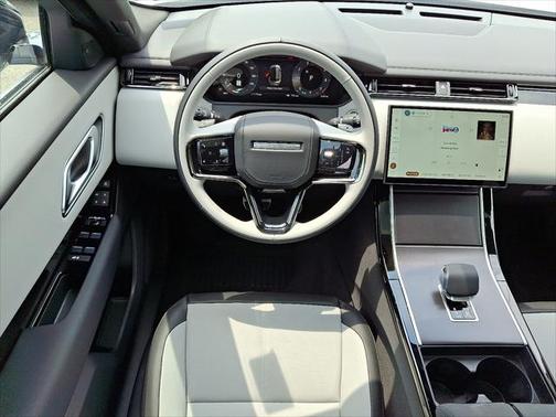 2026 Land Rover Range Rover Velar P250 SE R-Dynamic