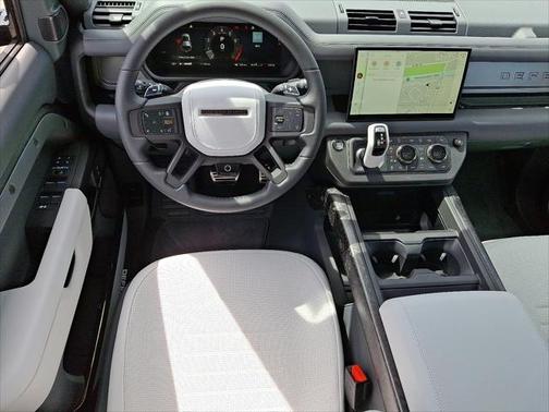 2025 Land Rover Defender P635 OCTA Edition One