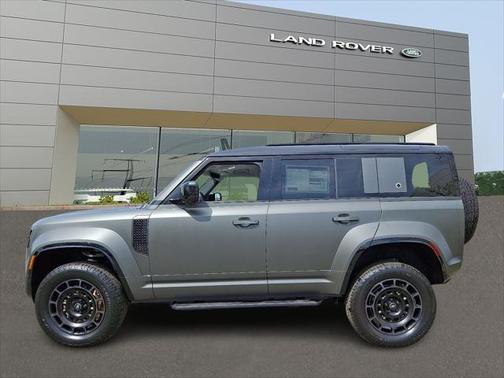 2025 Land Rover Defender P635 OCTA Edition One