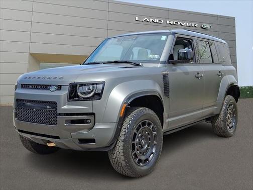 2025 Land Rover Defender P635 OCTA Edition One